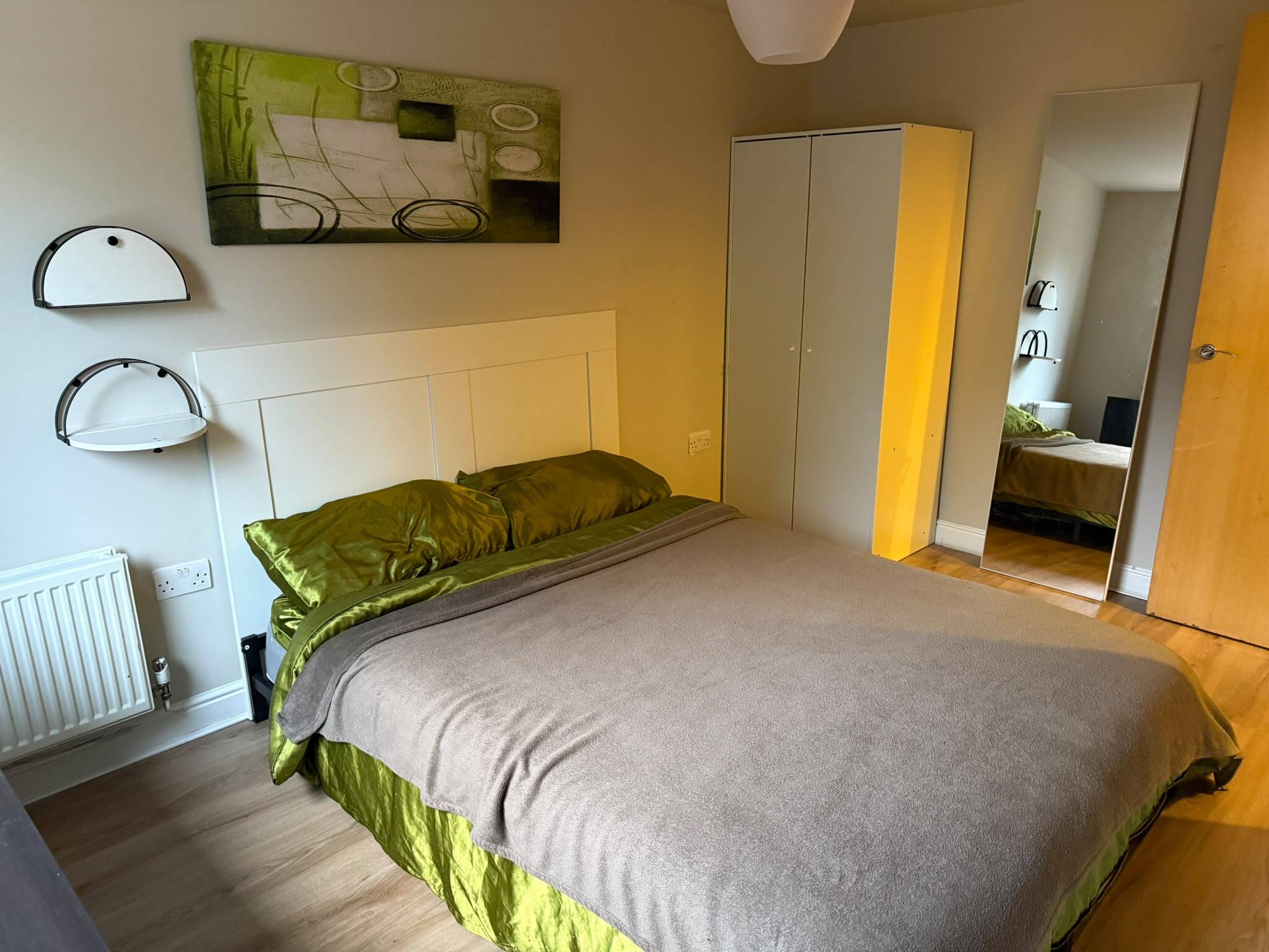Flat Clarke Close in Greater London