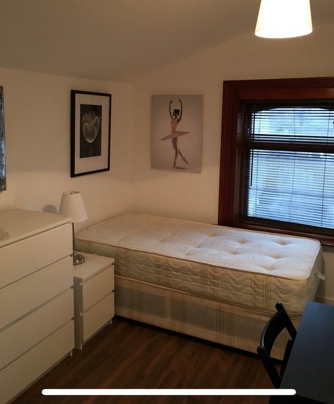Room Malvern Road in Greater London