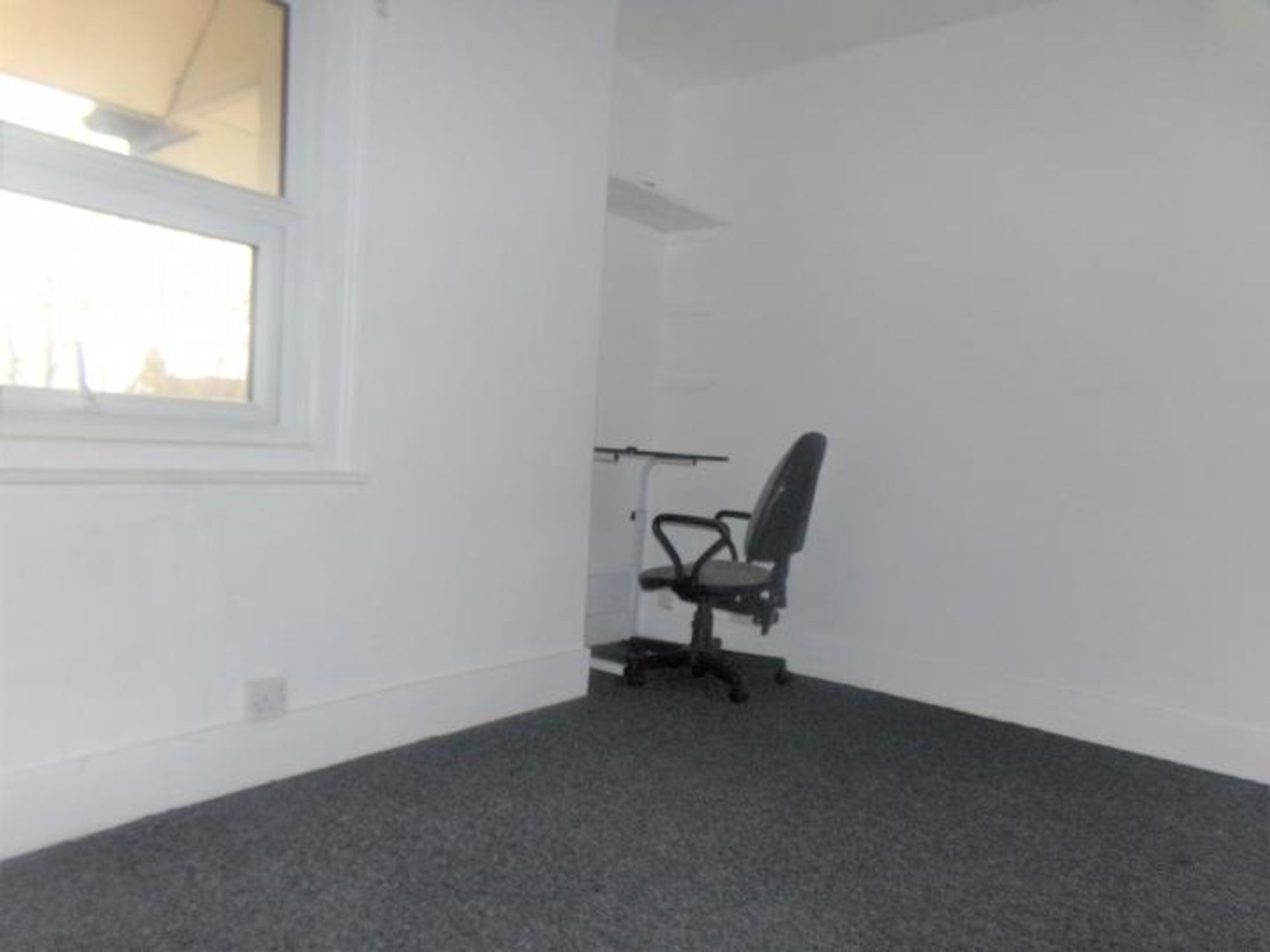 Flat Widmore Road in Greater London