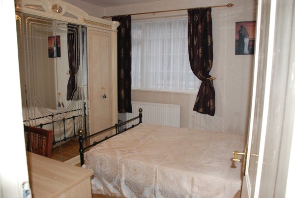 Flat Arras Avenue in London