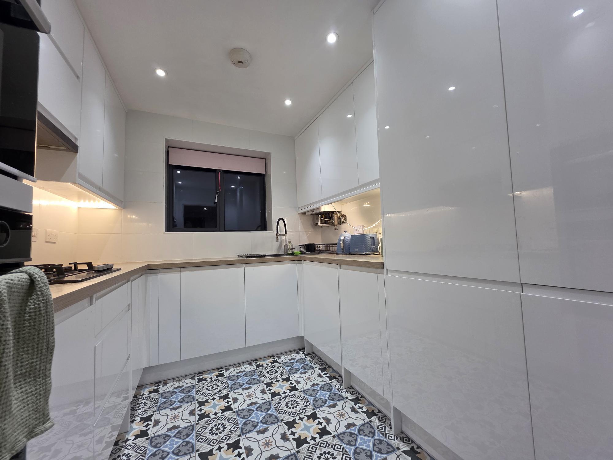 Flat Rothesay Gardens in Wolverhampton