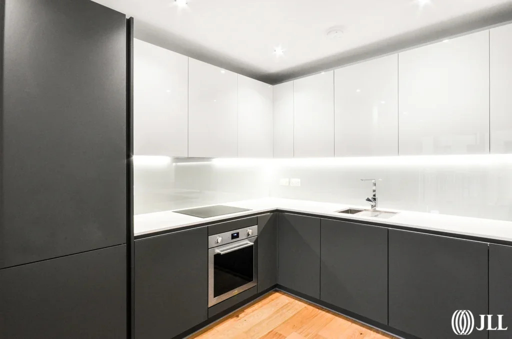 Flat Penny Brookes Street in Greater London
