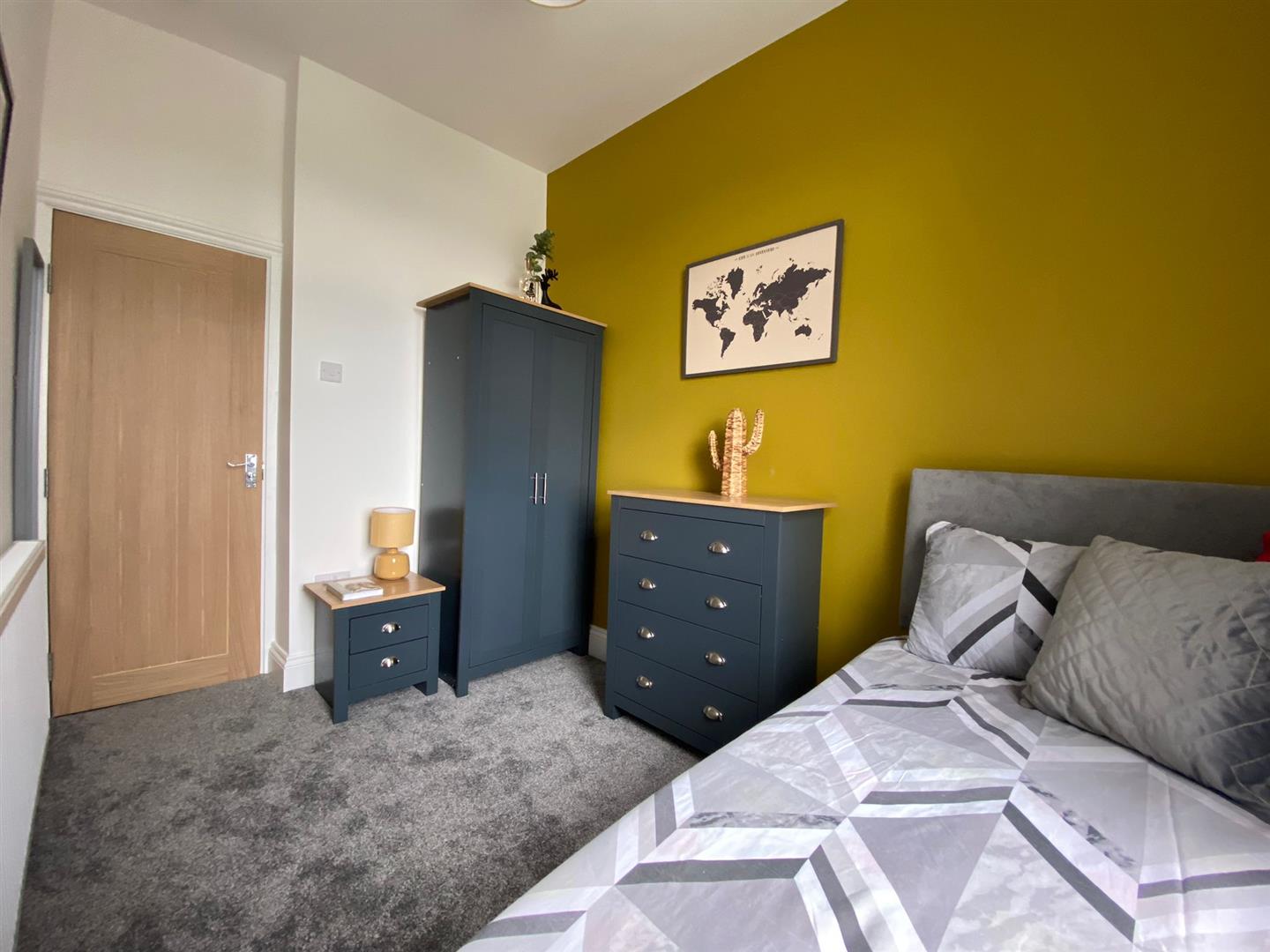 Room Coal Clough Lane in Burnley