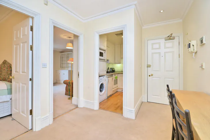 Flat Pall Mall in City of Westminster