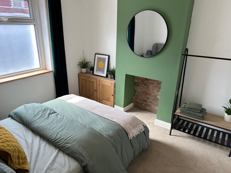 Room Stafford Road in Cardiff