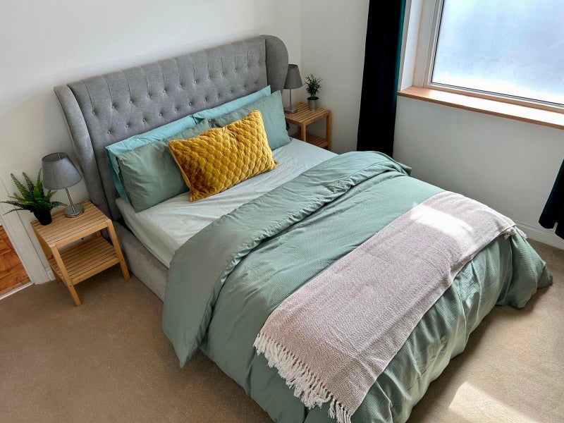 Room Stafford Road in Cardiff