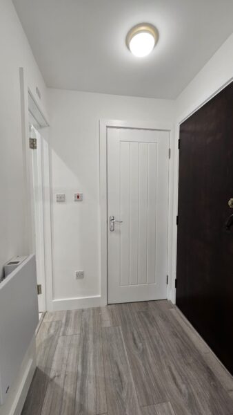 Flat Maltby Drive in Greater London