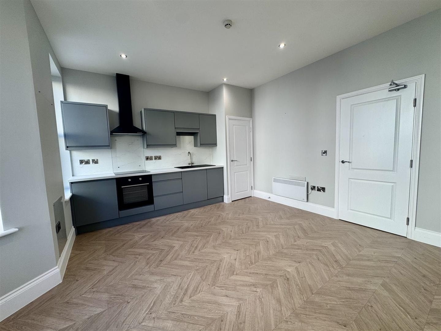 Flat Albemarle Crescent in Scarborough