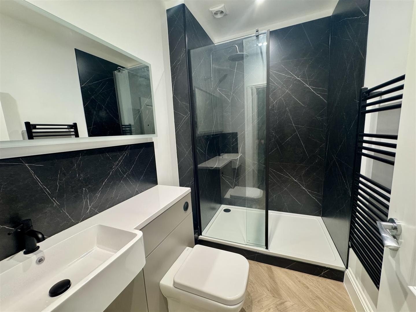 Flat Albemarle Crescent in Scarborough