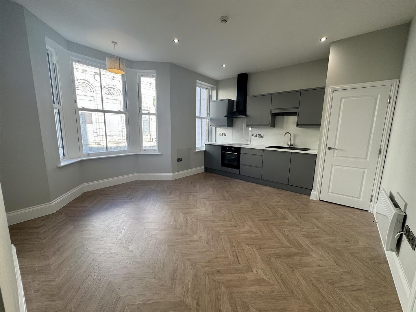 Flat Albemarle Crescent in Scarborough