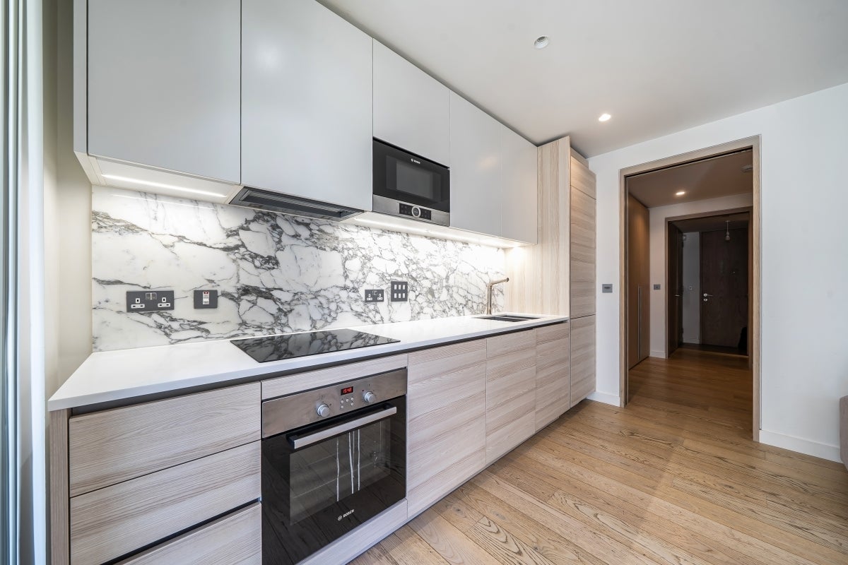 Flat Pilot Walk in Greater London