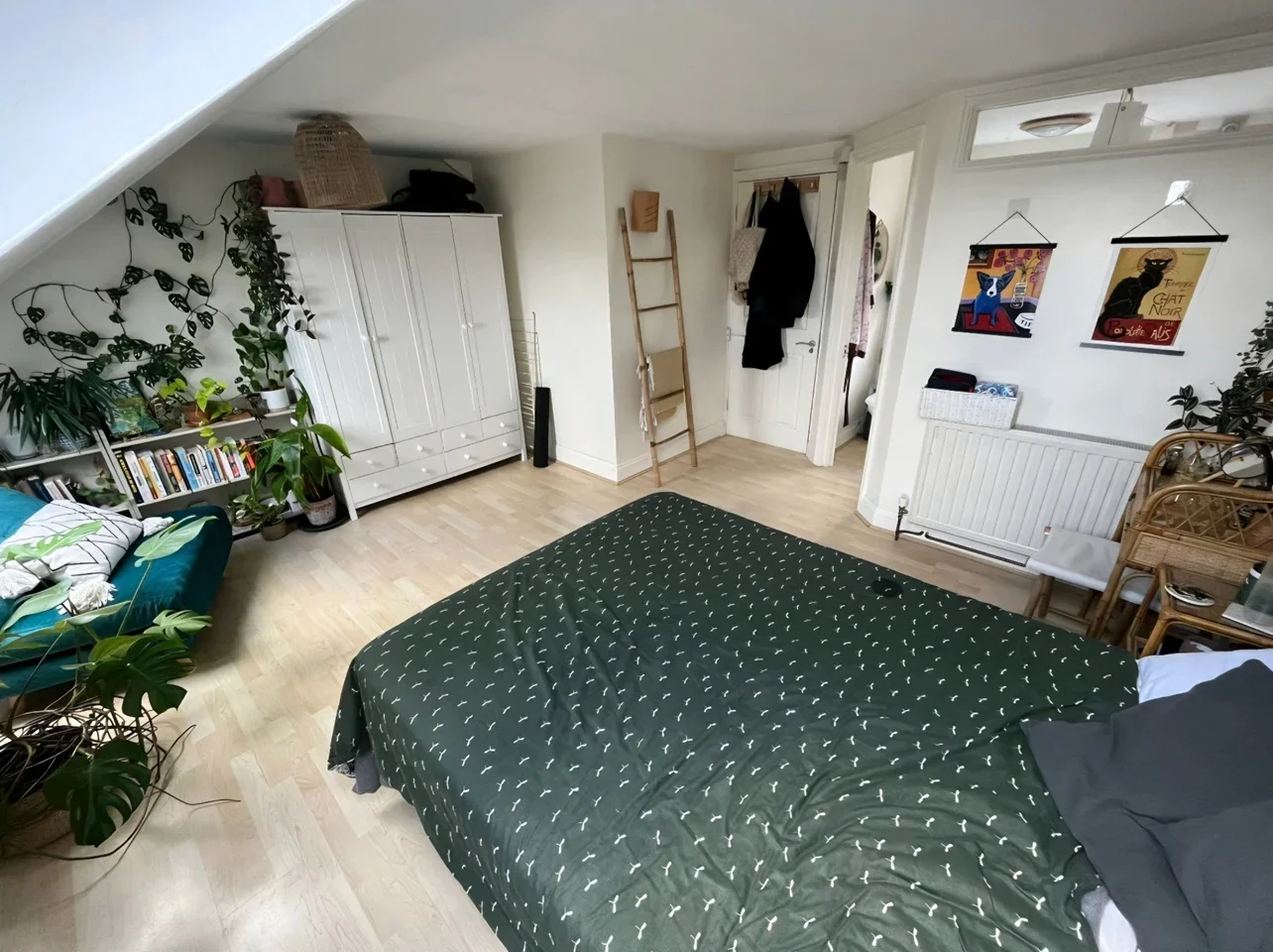 Room Belmont Avenue in Greater London