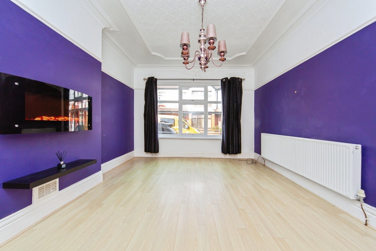 Flat Kingsdale Avenue in Birkenhead