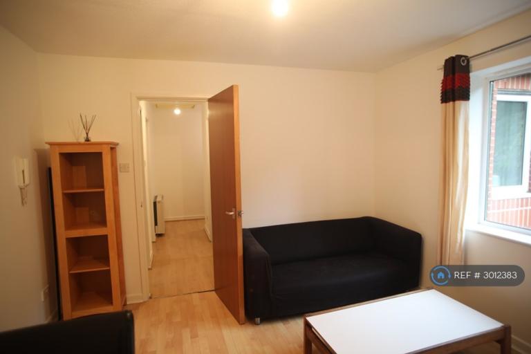 Flat Meanwood Road in Leeds