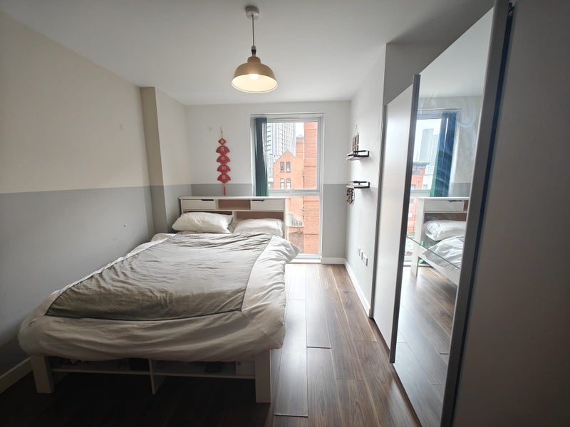 Room Cook Street in Salford
