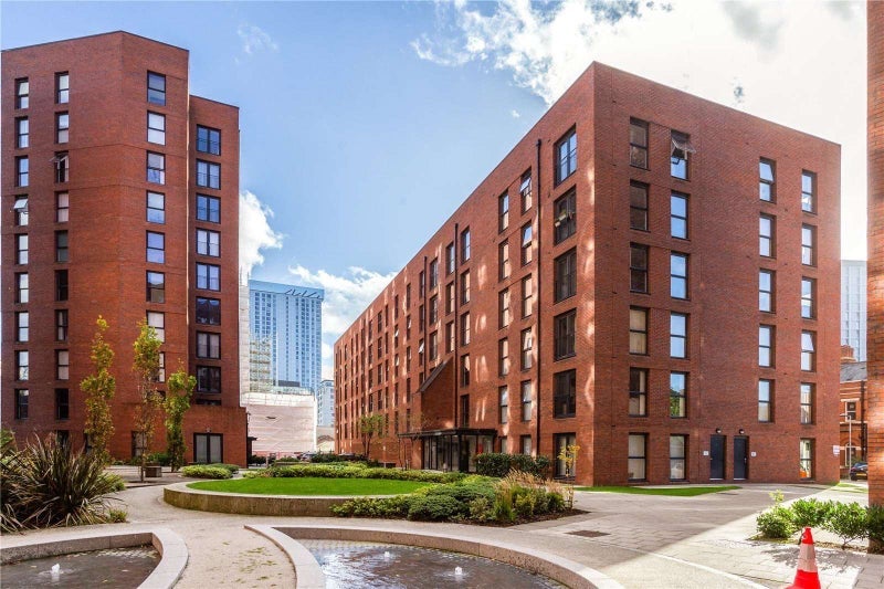 Room Cook Street in Salford