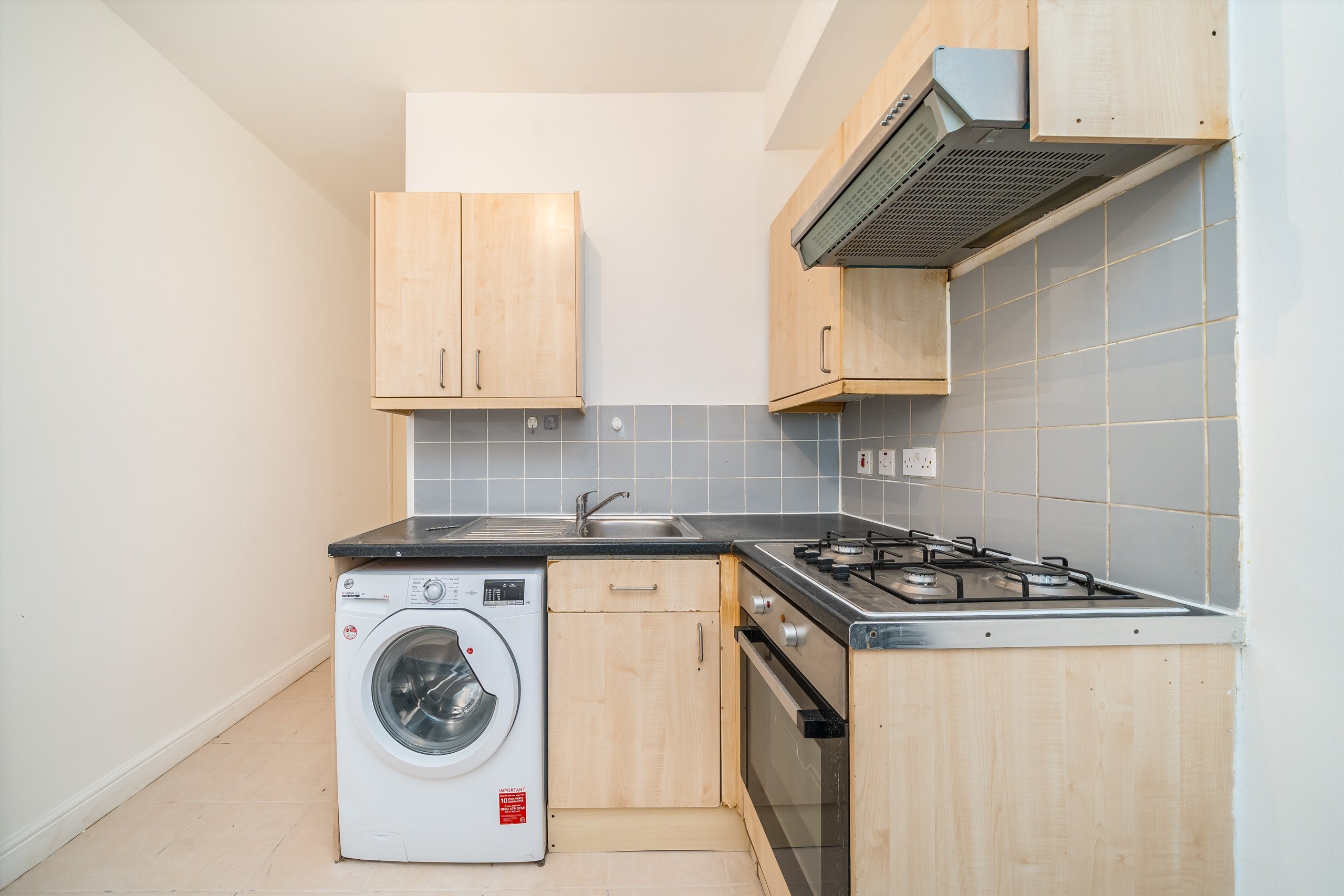 Flat Streatham High Road in Greater London