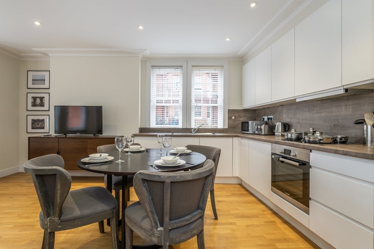 Flat King Street in Greater London