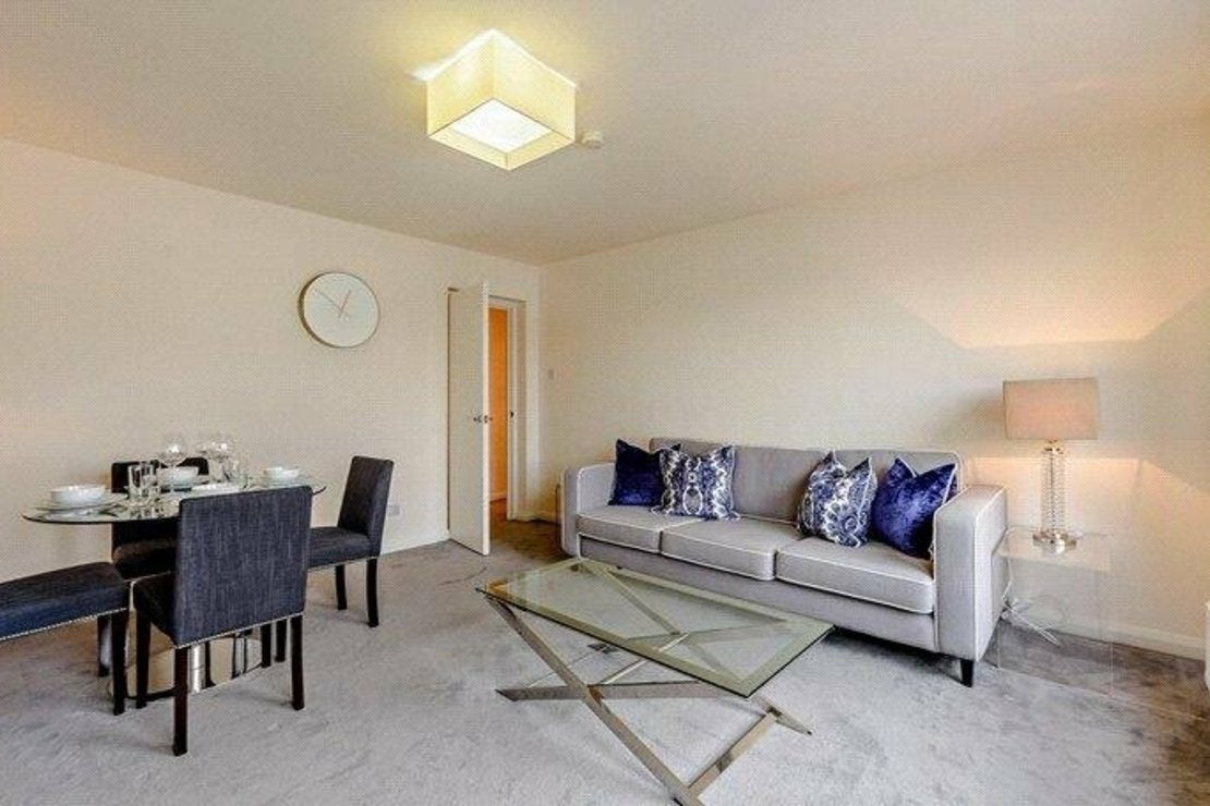 Flat Fulham Road in Greater London