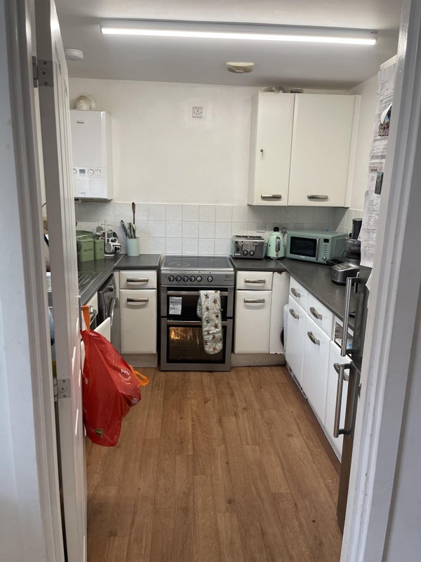 Room Edgehill Drive in Stratford-on-Avon