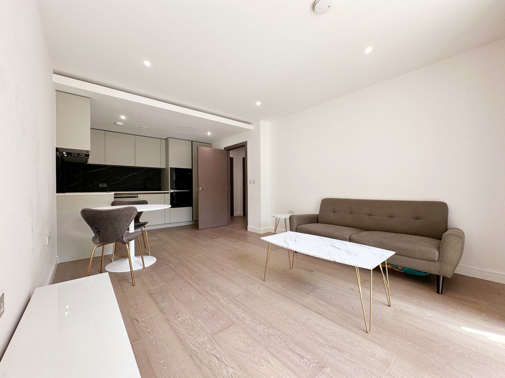 Flat Parrs Close in London