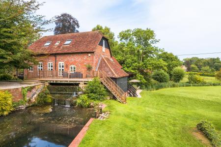 House Ickleton Road in Vale of White Horse