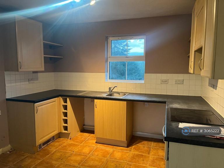 Flat Strathern Road in Leicester