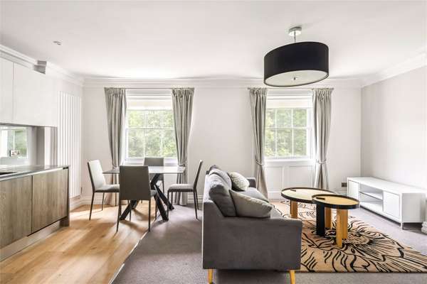 Flat Connaught Square in City of Westminster