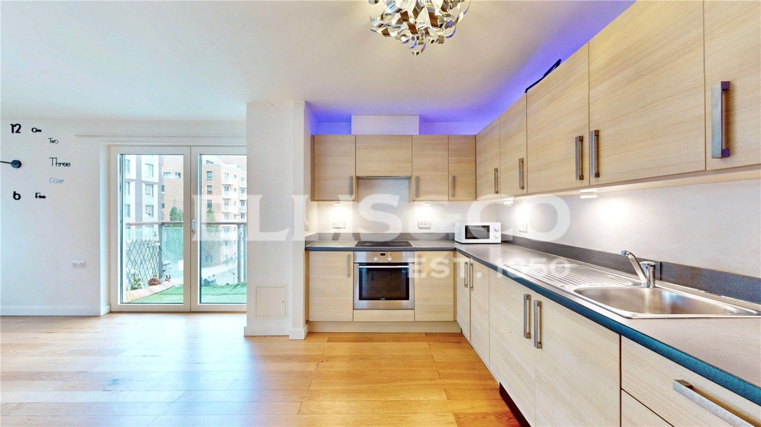 Flat Empire Way in Greater London
