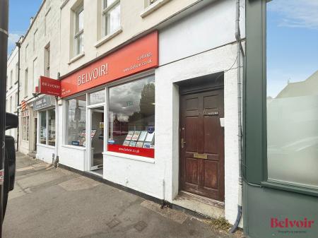 Flat Bath Road in Cheltenham