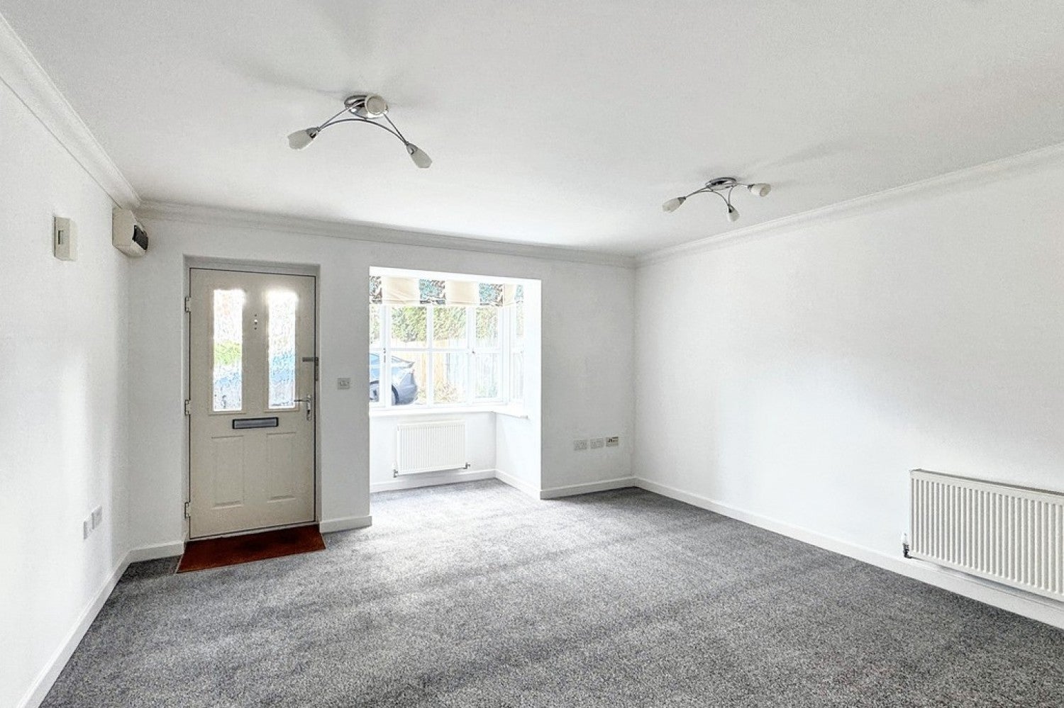 Flat Orchard Court in Ashford