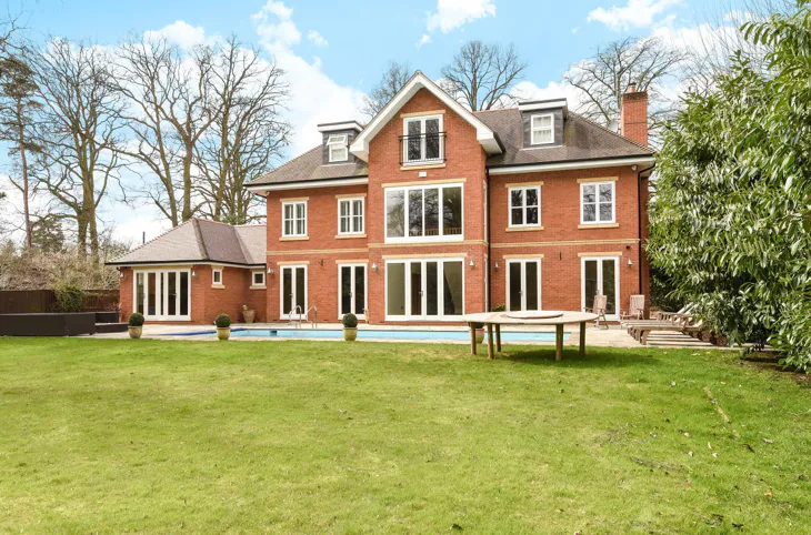 House Burleigh Road in Ascot