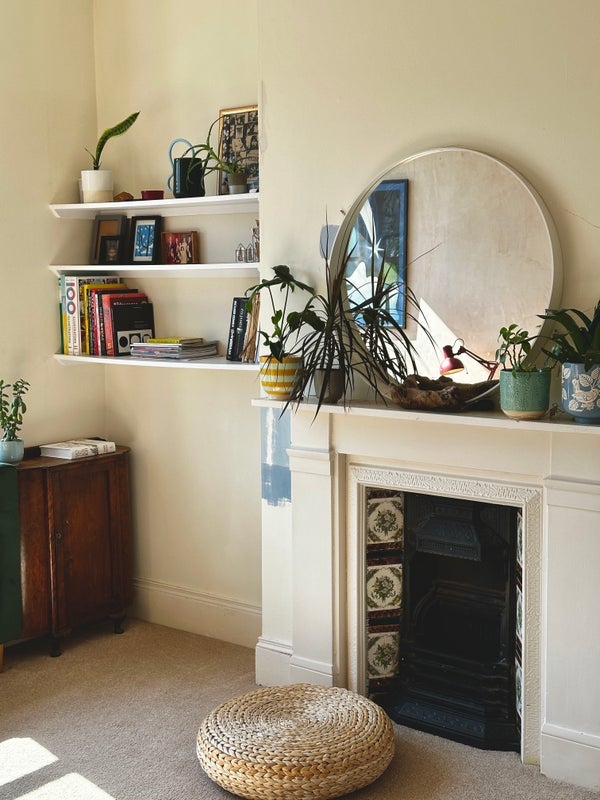 Flat Credenhill Street in Greater London