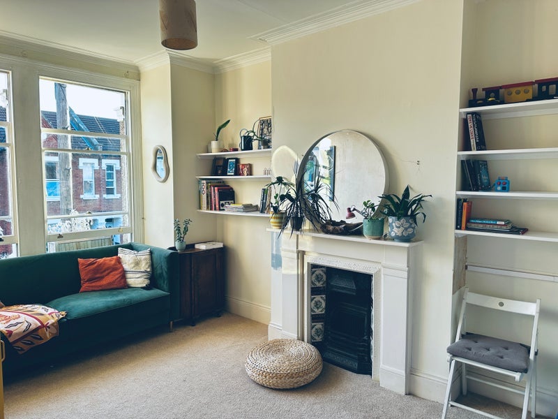 Flat Credenhill Street in Greater London