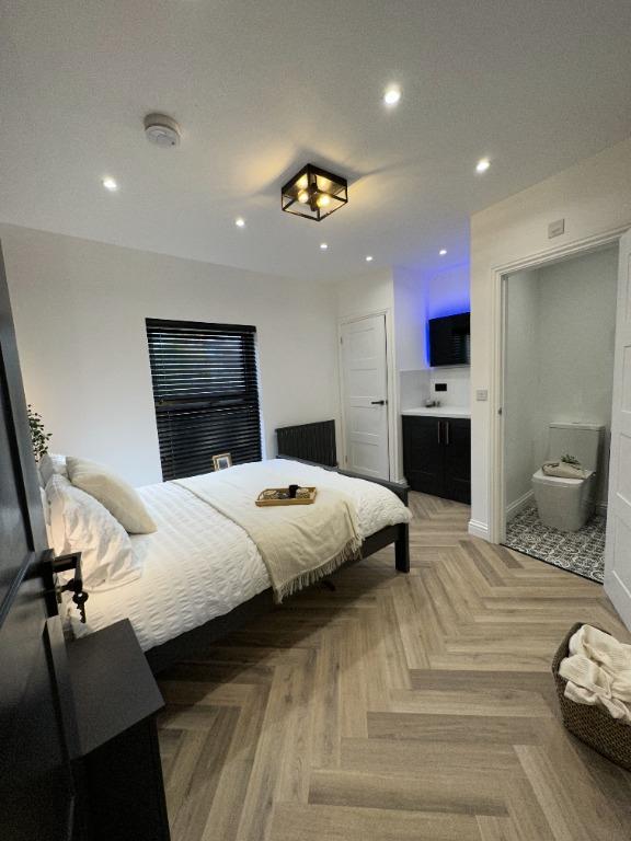 Room Lower Adelaide Street in Northampton
