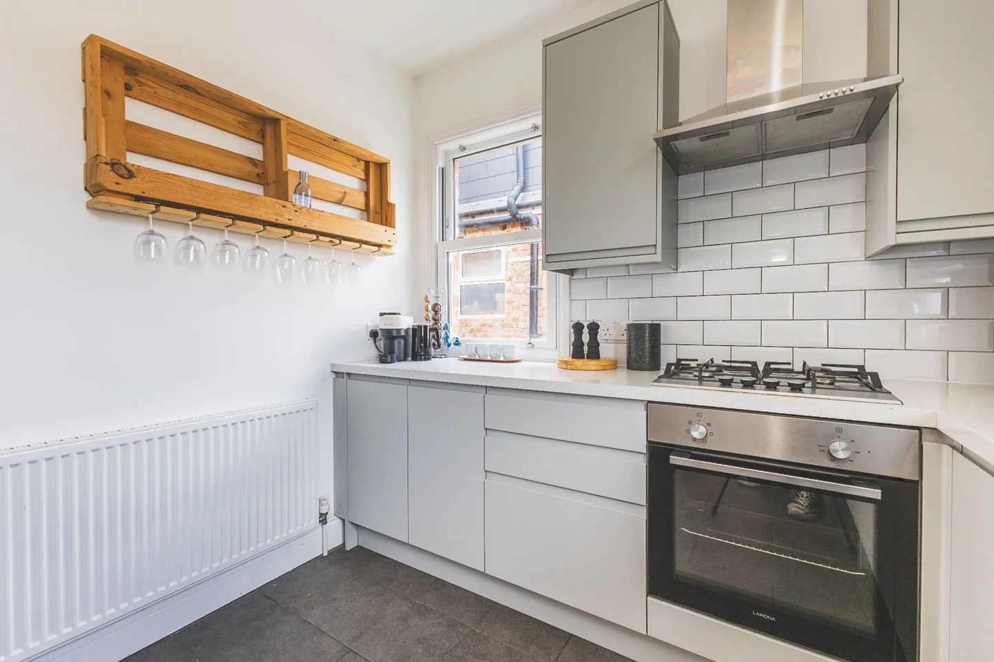 Flat Roxwell Road in Greater London