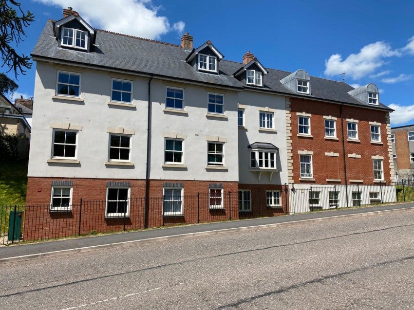 Flat Phoenix Lane in Mid Devon