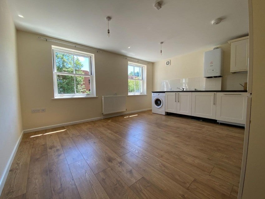 Flat Phoenix Lane in Mid Devon