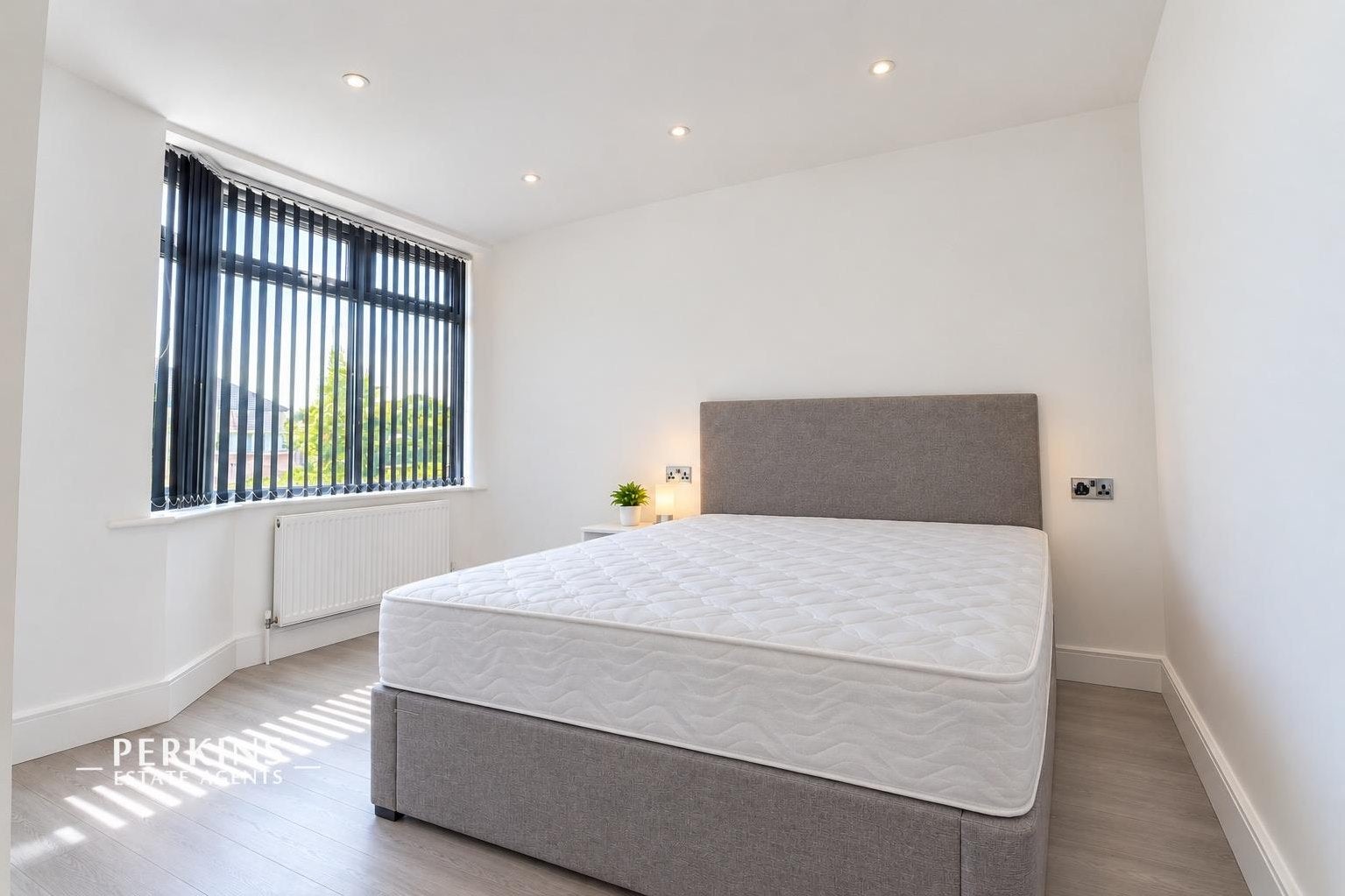 Flat The Broadway in Greater London