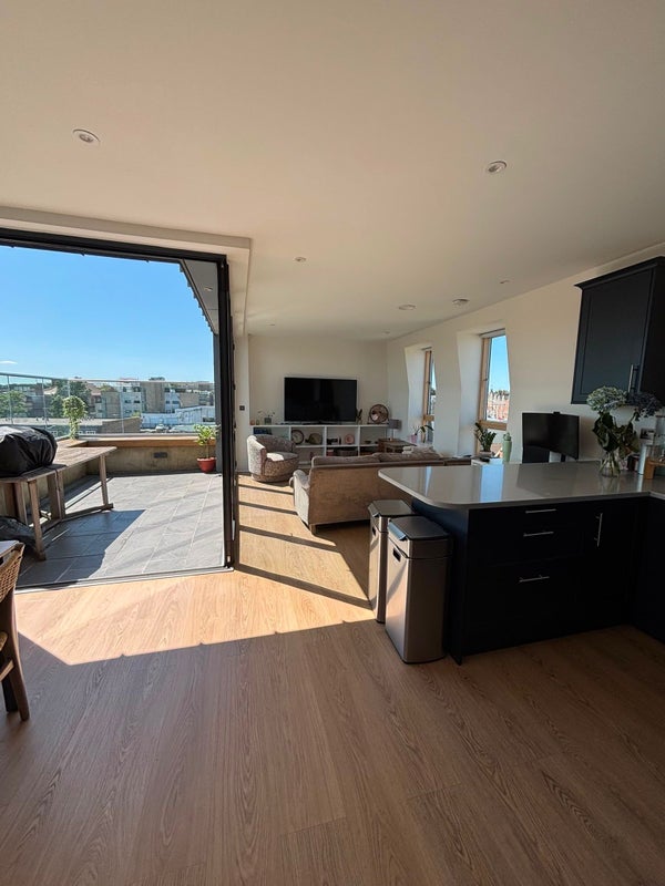 Room Carpenter's Place in Greater London