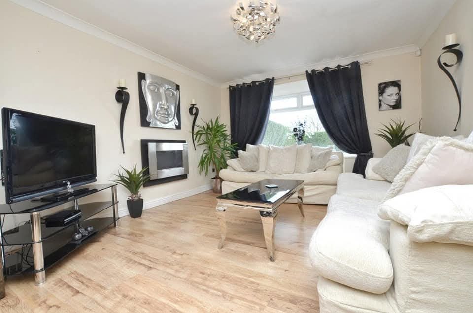 Flat Burton Road in Cudworth