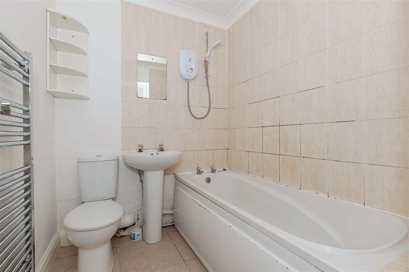 Flat South Terrace in Arun