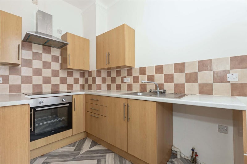 Flat South Terrace in Arun