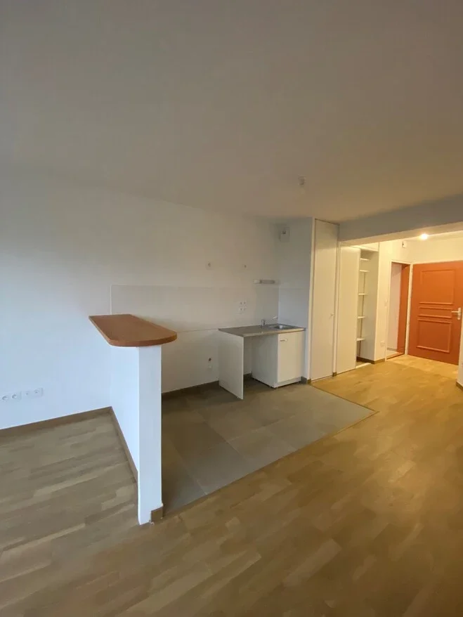 Flat Avenue Serge Dassault in Corbeil-Essonnes