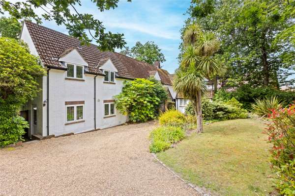 House Park Avenue in Surrey Heath
