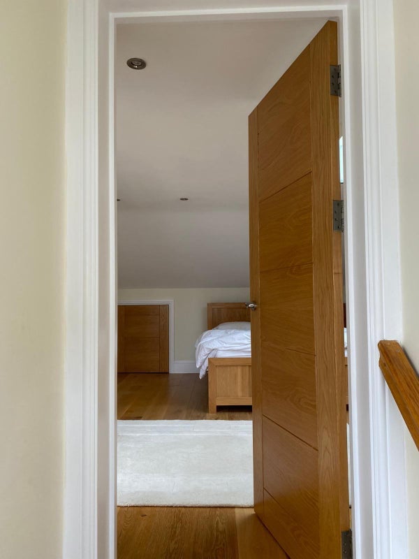 Room Derbyshire Street in Greater London