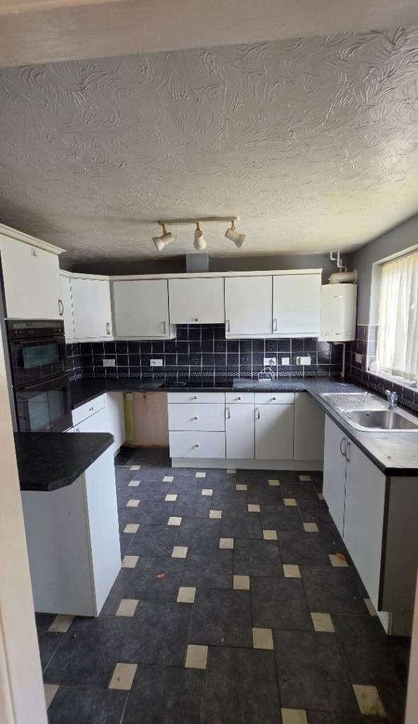 House Anchor Drive in Sandwell