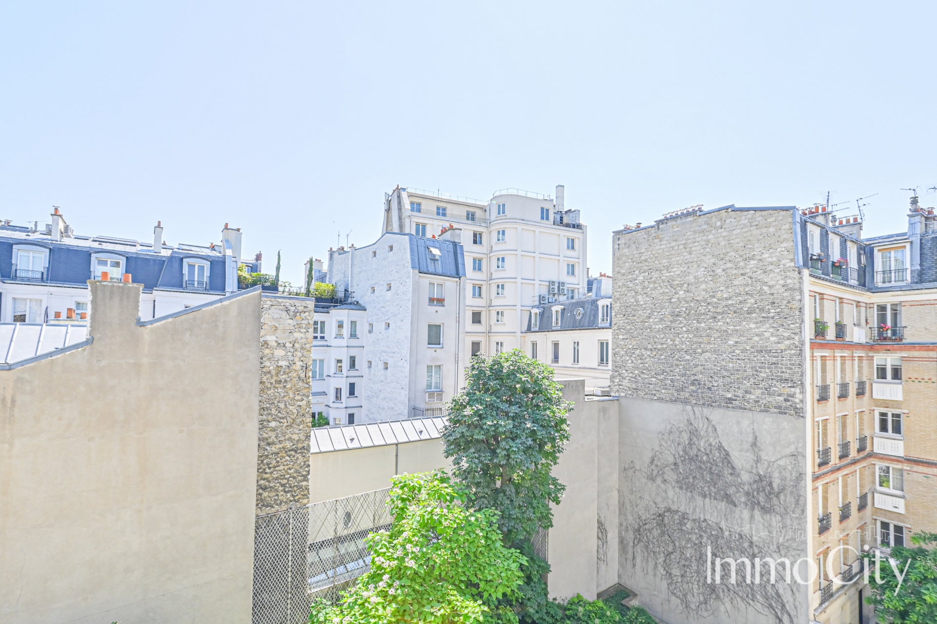 Appartement Rue de la Comète à Paris