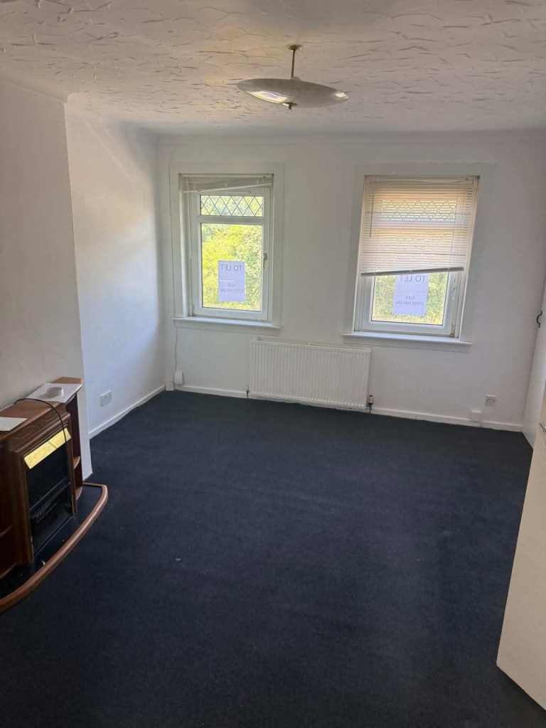 Flat Hillhouse Road in Blantyre