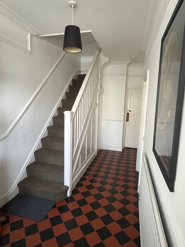 Room Eastbourne Avenue in Greater London